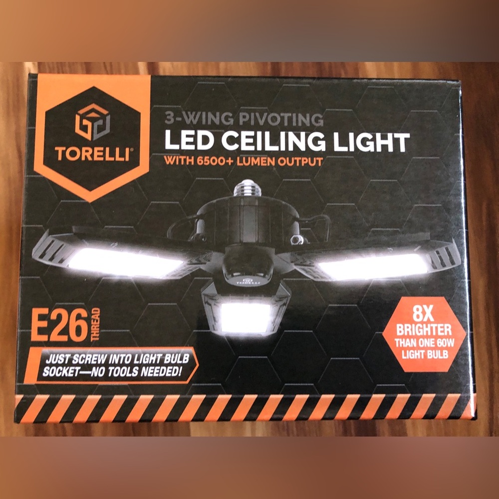 3 Wing Pivoting LED Ceiling Light